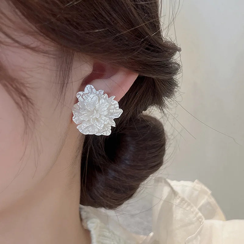 sengpan White Camellia Flower Earrings for Women Flower Earring 2024 New Modern Korean Fashion Cute Teens Girl Party Jewelry Accessories