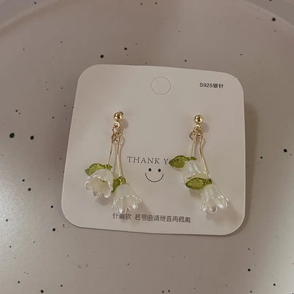 sengpan Cute Summer Beach White Flower Pendant Earrings for Womne Wedding Party Aesthetic Jewelry