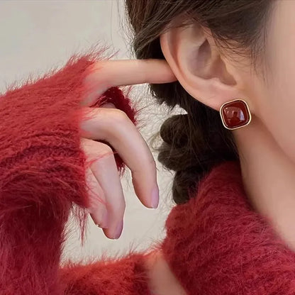 sengpan Retro Heart-Shaped Earring New Design Fashion Lightweight Luxurious Temperament Earrings Suitable Women Weddings Outings Paired