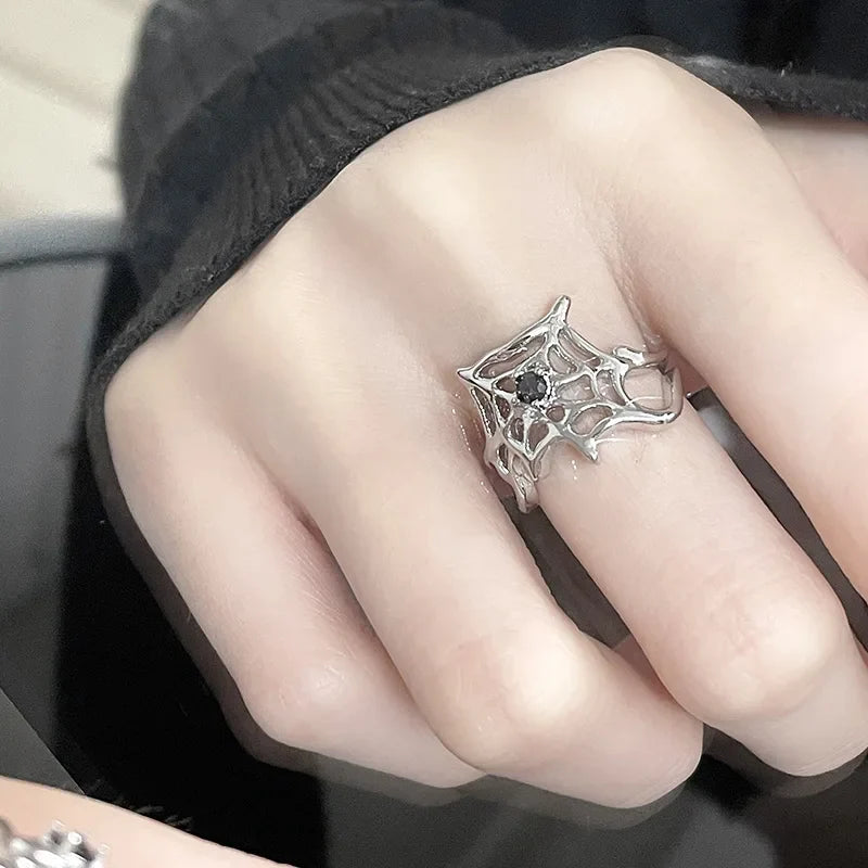 sengpan  Gothic Punk Irregular Spider Webs Zircon Opening Ring Women Black Crystal Dark Animal Rings Hip Hop Fashion Party Finger Jewelry