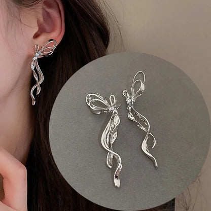 Lianfudai New Punk Style Bowknot butterfly Drop Earring for Woman 2024 Cool Metal Butterfly Earrings Aesthetic Jewelry Party Gift