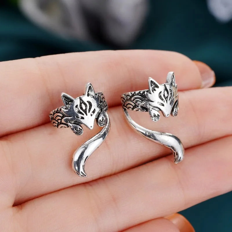 sengpan New Trendy Fox Shape Clip Earrings for Women Antique Silver Color Ear Cuff Earrings Girl Statement Jewelry