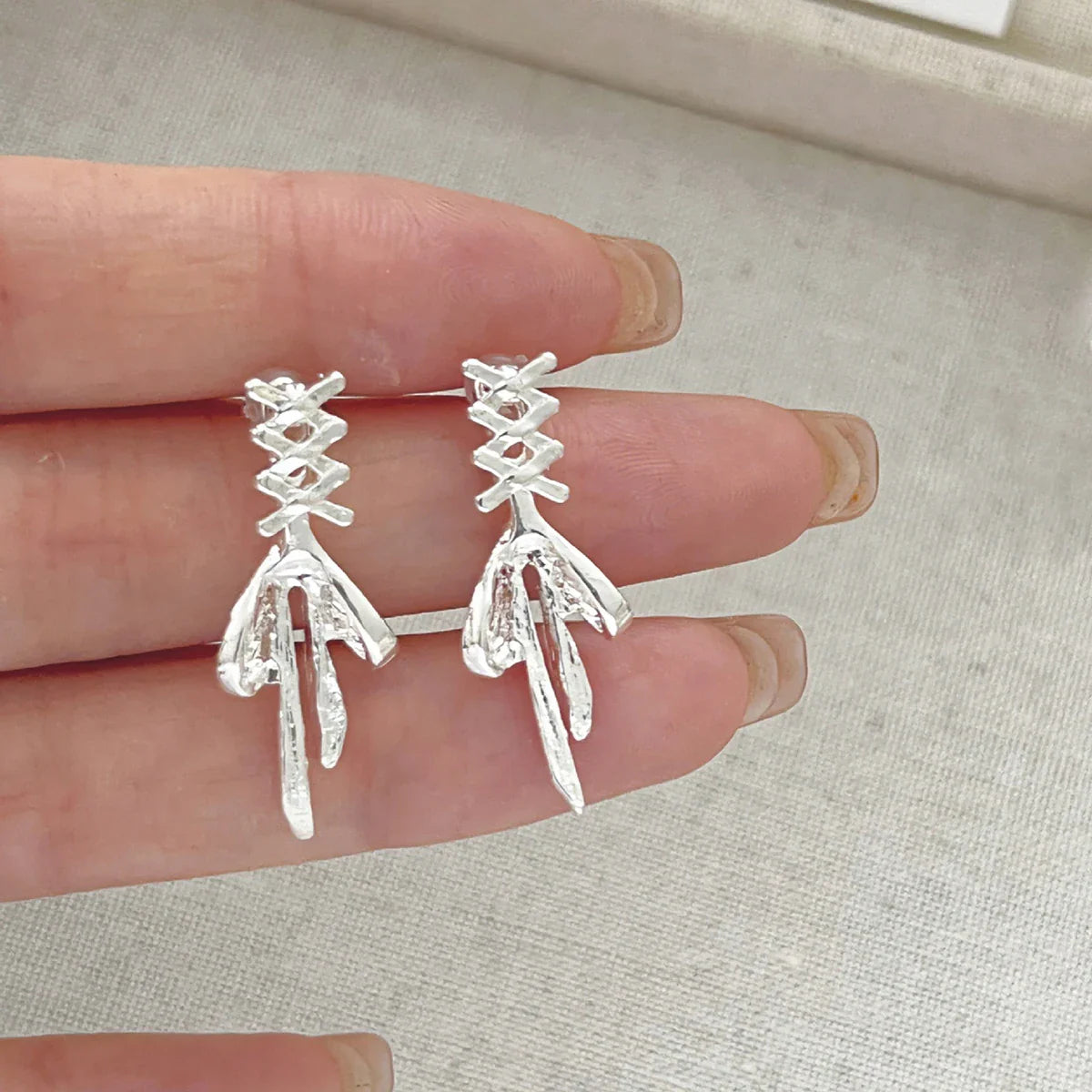 sengpan Sweet Heart Crystal Ribbon Bowknot Stud Earrings for Women Inlaid Zircon Hollow Bow Korean Style Girl Earrings Y2K Jewelry Gifts