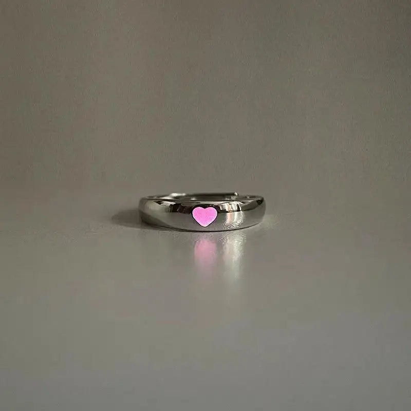 sengpan Luminous Love Heart Finger Ring Glow In Dark Fashion Adjustable Couples Rings Silver Color Pink Blue Light Jewelry Lover Gift