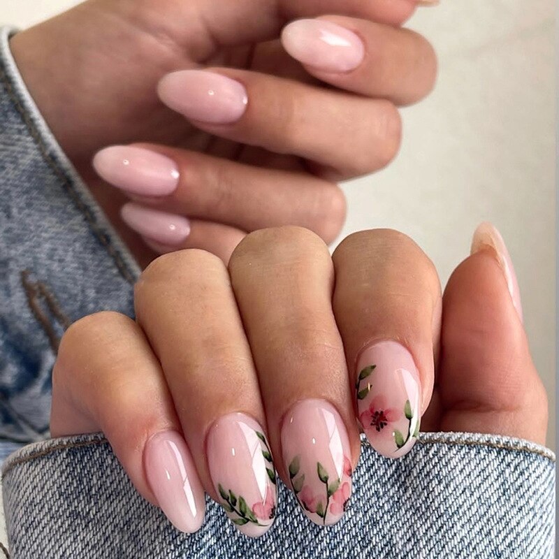 Lianfudai current nail trends 2023   24Pcs Oval Head False Nails Short Almond Fake Nails with Butterfly Design Wearable Finished Nail Tips Full Cover Press on Nails