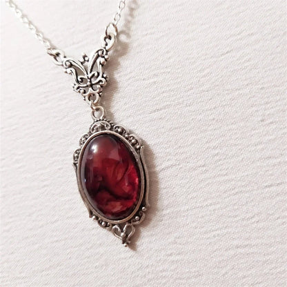 sengpan Gothic Blood Red Quartz Charm Necklace Oval Pendant Necklace For Women Halloween Vampire Embossed Witch Jewelry Vintage Chokers