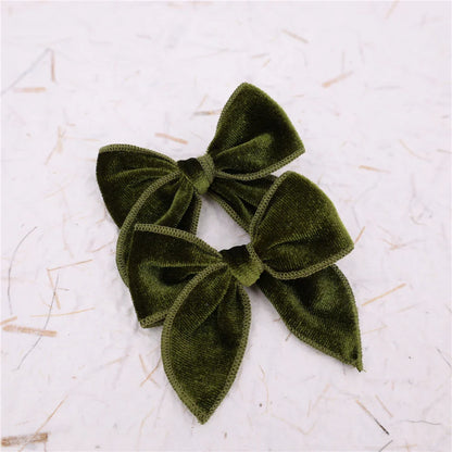 sengpan Small Velvet Fable Bow Hair Clips for Toddler Baby Girl Kids Christmas Velvet Hair Bow Alligator Clips Accessories