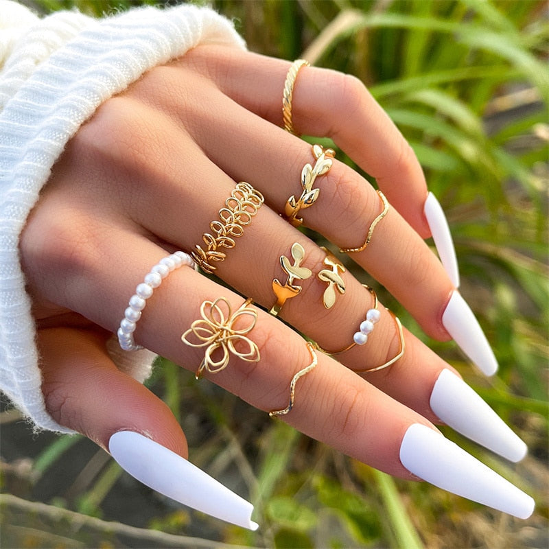 sengpan Bohemian Geometric Rings Sets Crystal Star Moon Flower Butterfly Constellation Knuckle Finger Ring Set For Women Fashion Jewelry