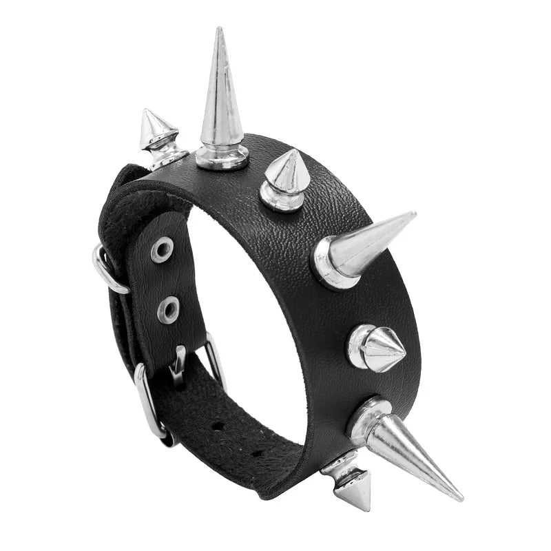 Lianfudai Personality Hip Hop Men Spiked Rock Bracelet Bangle Women Vintage Punk Cosplay Black PU Leather Wrap Bracelet New Jewelry