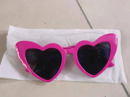 Lianfudai New Large heart Sunglasses Women Vintage Brand Designer Sun Glasses Shades Female UV400 hot sale Funny versatile sunglasses