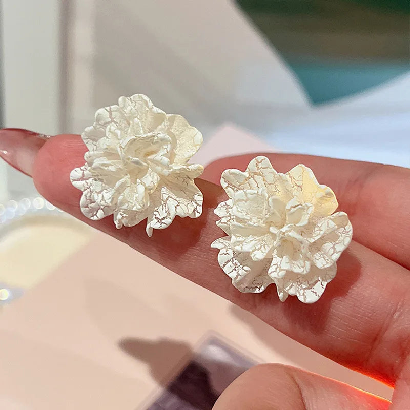 sengpan White Camellia Flower Earrings for Women Flower Earring 2024 New Modern Korean Fashion Cute Teens Girl Party Jewelry Accessories