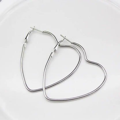 Lianfudai Big Heart Women's Hoop Earrings Metal Buckle Exaggerated Loop Earrings Punk Fashion Female Ear Jewelry new in aretes de mujer