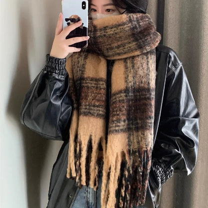 sengpan Retro Imitation Cashmere Scarf Winter Women Fashion Green Mohair Striped Scarves Korean Classic Thicken Warm Soft Shawl