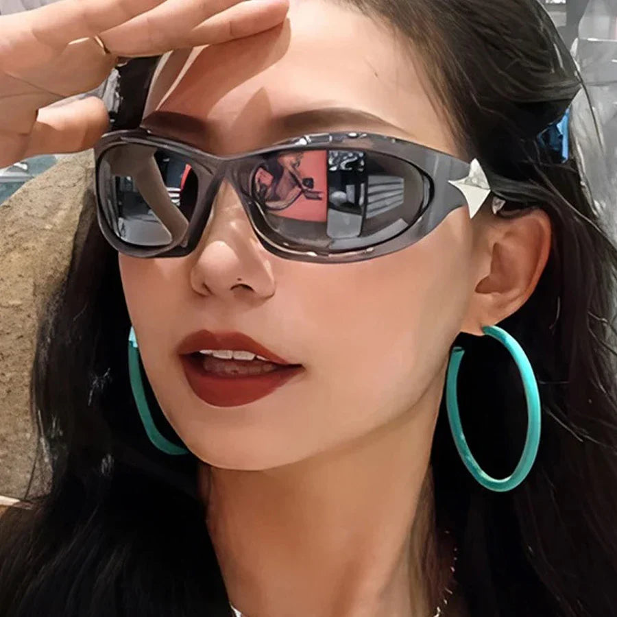 Lianfudai 2024 New Futuristic Y2k Punk Sports Sunglasses Women Men Chic Vintage Star Sun Glasses For Lady Hip Hop 2000's Goggles Shades