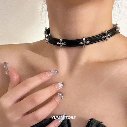 Lianfudai 2024 Vintage Luxury Cross Necklace For Women Fashion Punk PU Leather Choker Collar Chain Jewelry Cool Stuff Couple Accessories