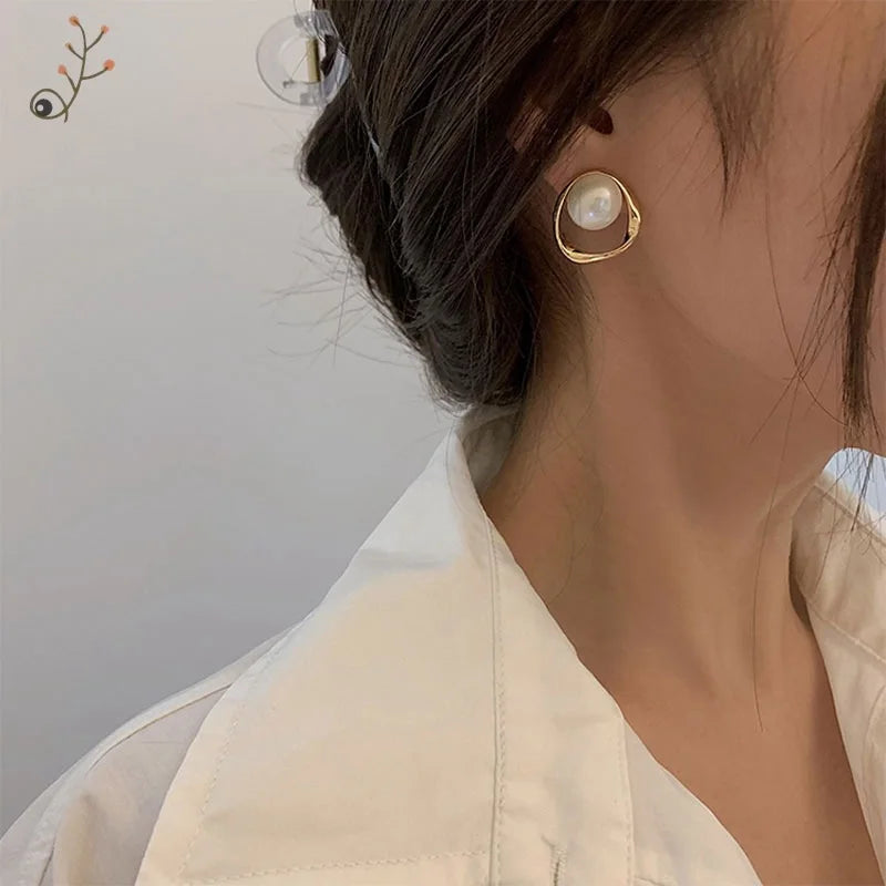 sengpan New Cute Pearl Studs Hoop Earrings for Women Gold Color Eardrop Minimalist Tiny Huggies Hoops Wedding Fashion Jewelry