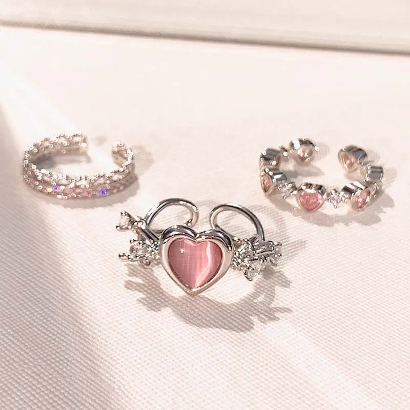 Lianfudai Pink Love Heart Rings for Women Opening Personality Thorn Finger Ring Fashion Sweet Girls Jewelry Wedding Party Accessories 2023