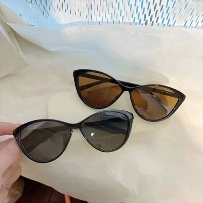 Lianfudai Fashion Women's Cat Eye Sunglasses New Women Anti Blue Light Glasses Vintage Outdoor Leisure Shading Eyewear UV400 Oculos De Sol