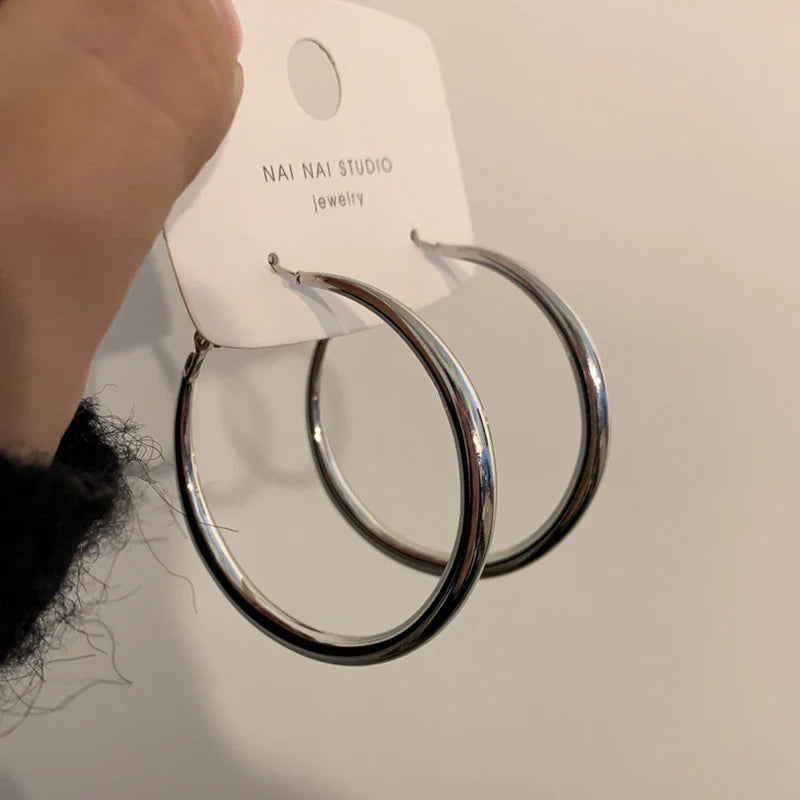 sengpan Metal Punk Style Oversized Large Hoop Earrings Twisted Big Circle Round Loop Earrings for Women Exaggerate Party Jewelry Gifts