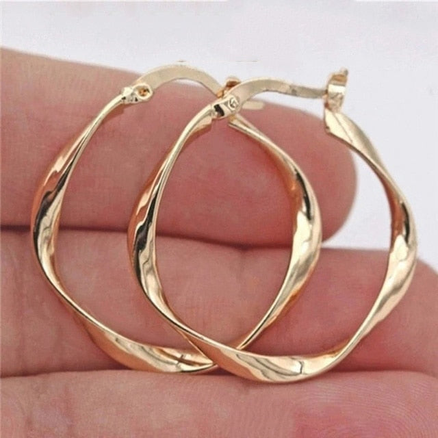 sengpan Shine Gold Color Women Earrings Fashion Smooth Hoop Earrings for Women Engagement Wedding Jewelry Gift