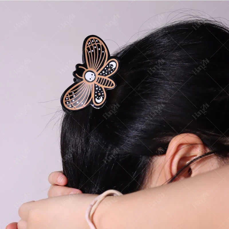 Lianfudai Dark Dragonfly Bat Spider Web Hair Clips Horror Exaggerates Halloween Hair Accessories for Women Kid New Funny Hairpin