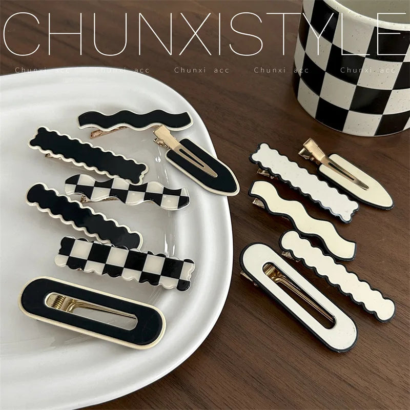 sengpan Women Elegant Black White Checkerboard Geometric Hairpins Sweet Side Hair Clips Barrettes Fashion Hair Accessories