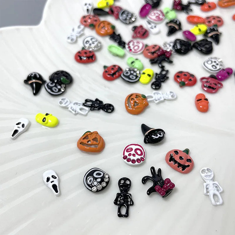 Lianfudai New 10pcs/Bag Halloween Alloy Spray Painted Nail Art Decoration Accessories Cute Funny Cartoon Pumpkin Skull Head Wizard Charms