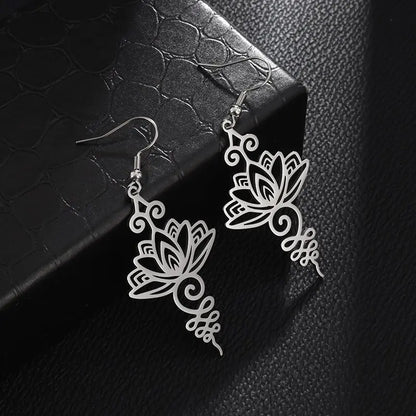 sengpan Retro Goth Bat Zircon Earrings Suitable for Personality Men and Women Punk Rock Hip Hop Earrings Halloween Accessories