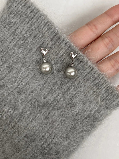 sengpan New Trendy Simple Advanced Grey Pearl Heart Earrings for Women High-end Silver Needle Studs Sweet Elegant Party Jewelry