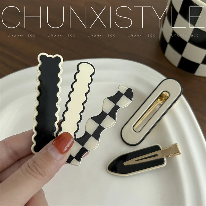 sengpan Women Elegant Black White Checkerboard Geometric Hairpins Sweet Side Hair Clips Barrettes Fashion Hair Accessories