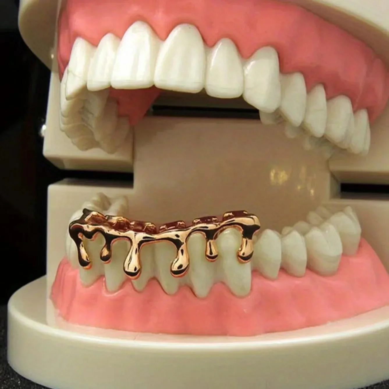 sengpan Teeth Grillz Set For Unisex Top Bottom Mouth Gold Silver Color Teeth Grills Tooth Caps Removable Dental Fashion Jewelry