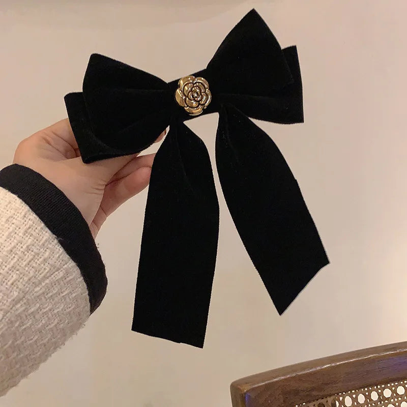 Lianfudai New Black Velvet Bow Hair Pins Elegant Fabric Alloy Roses Hair Clips for Women Fashion ponytail Barrette Heawear Accessories