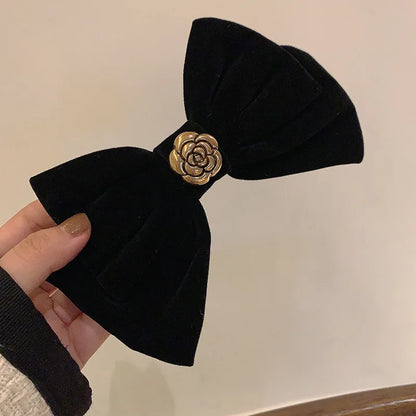 Lianfudai New Black Velvet Bow Hair Pins Elegant Fabric Alloy Roses Hair Clips for Women Fashion ponytail Barrette Heawear Accessories