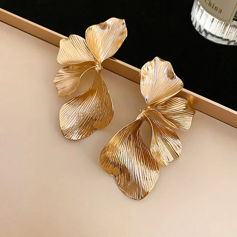 sengpan New Irregular Metal Flower Earrings for Women Statement Gold Silver Color Earring Jewelry Holiday Party Gifts