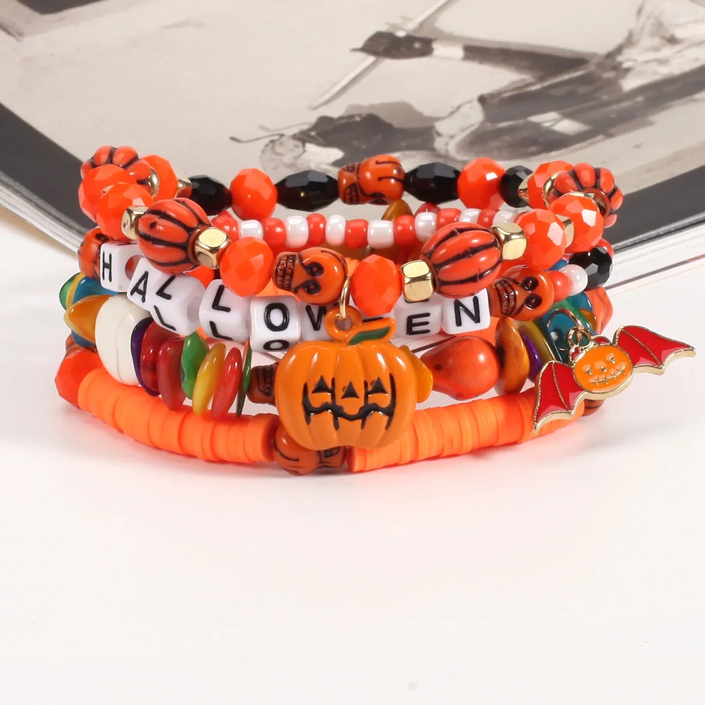 sengpan 4 Pcs Halloween Pumpkin Bat Pendant Bracelets for Women Punk Ghost Beaded Charm Bracelet Sets Girls Party Jewelry Accessories