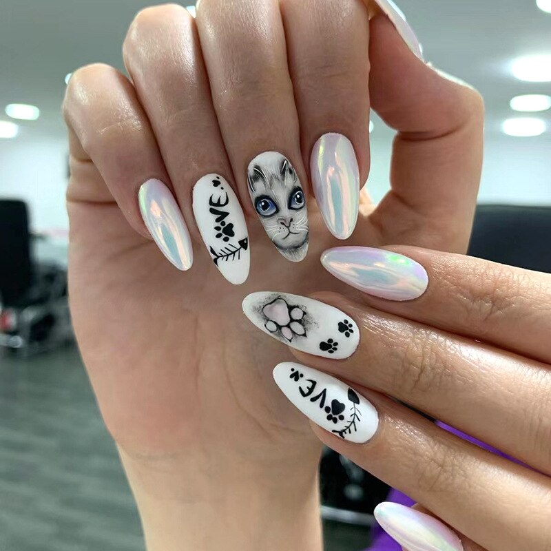 Lianfudai current nail trends 2023   24Pcs Oval Head False Nails Short Almond Fake Nails with Butterfly Design Wearable Finished Nail Tips Full Cover Press on Nails