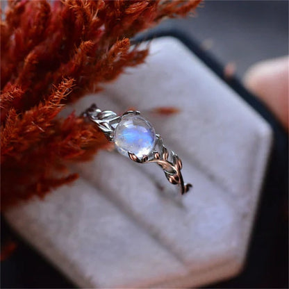 sengpan Romantic Lovely Female Temperament Sense Metal Ring Bohemian Vine Branches And Leaves Inlaid Moonstone Ring Gift Jewelry For Her