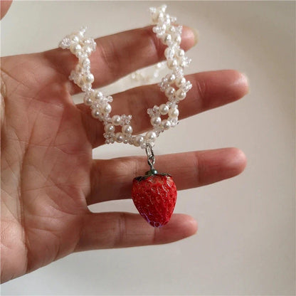 Lianfudai Y2K Strawberry Pendant Necklace Choker for Women Children Jewelry Imitation Pearl Neck Clavicle Chain Cute Accessories New