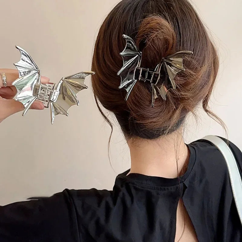 Lianfudai 2024 NEW Halloween Spider Skeleton Hair Claw Clips for Women Jewelry Accessories Black Silver Gold Large Barrette Party Headwear