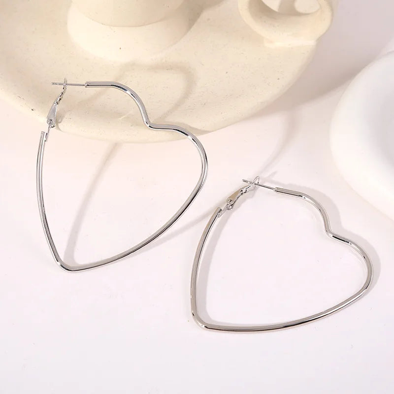 Lianfudai Big Heart Women's Hoop Earrings Metal Buckle Exaggerated Loop Earrings Punk Fashion Female Ear Jewelry new in aretes de mujer