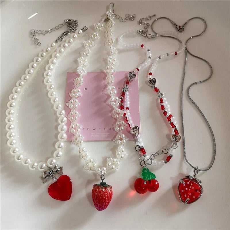 Lianfudai Y2K Strawberry Pendant Necklace Choker for Women Children Jewelry Imitation Pearl Neck Clavicle Chain Cute Accessories New