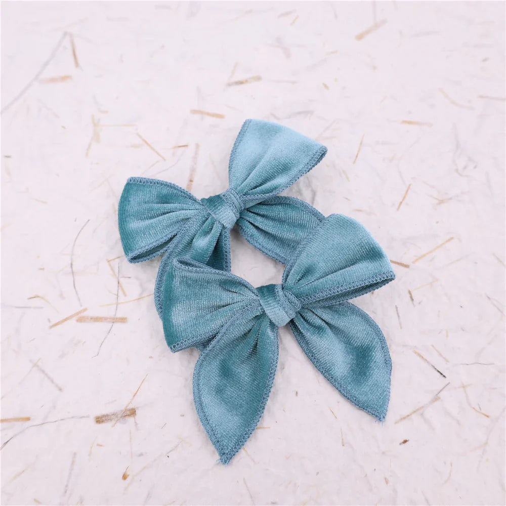 sengpan Small Velvet Fable Bow Hair Clips for Toddler Baby Girl Kids Christmas Velvet Hair Bow Alligator Clips Accessories