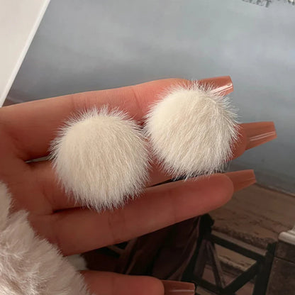 sengpan Sweet White Plush Ball Stud Earrings for Women Cute Hairy Elegant Pearl Heart Round Geometry Y2K Accessories Fashion Jewelry