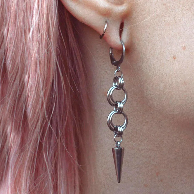 sengpan Punk Jewelry Stitching Hoop Rivet Earrings for Women Grunge Chain Accessories Drop Earrings Korean Fashion Jewelry Goth Earrings