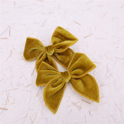 sengpan Small Velvet Fable Bow Hair Clips for Toddler Baby Girl Kids Christmas Velvet Hair Bow Alligator Clips Accessories