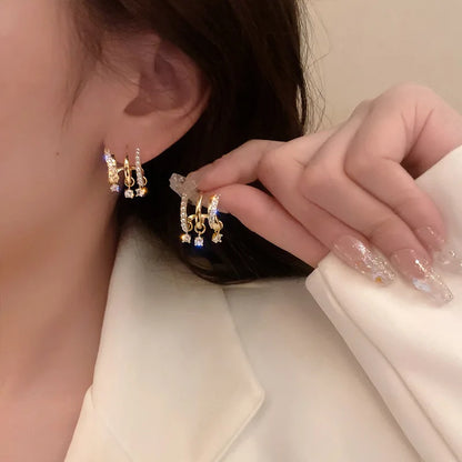 sengpan 2024 New Bright Crystal Luxury Korean Unusual Claw Stud Earrings Ear Piercing Hook Irregular Pearl Christmas Jewelry Gift