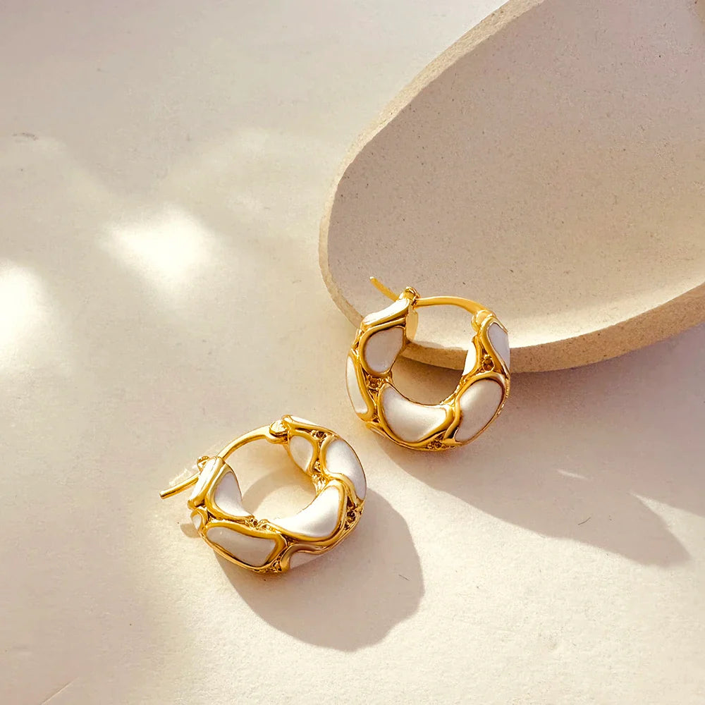 Lianfudai New Trendy Enamel Color Metal Texture Small Hoop Earrings for Women Gold Plated Statement Ear Buckle Creative Jewelry Gifts