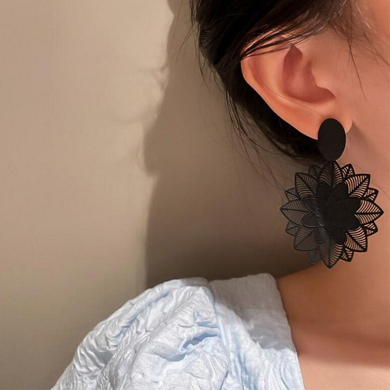 sengpan  gifts for women Vintage Black Forest Flower Butterfly Earrings Women Geometric Exaggerated Temperament Heart Hanging Earring Punk Jewelry Gifts