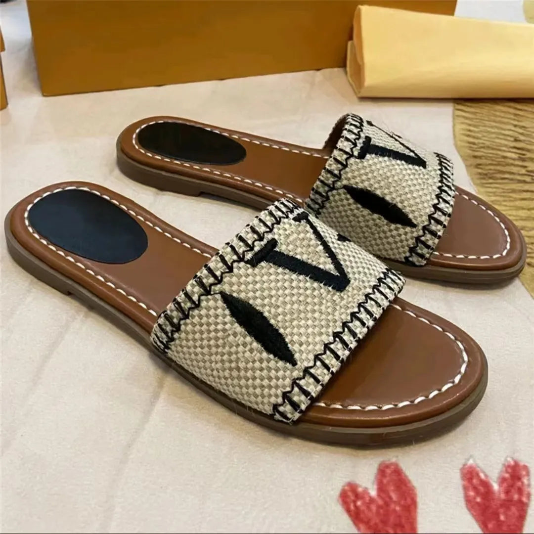 Designer Flat Sandals Luxury Slippers Women's Embroider Sandal Fashion flip flop Letter Slipper for Women Summer Beach Slide Ladies Low Heel Shoes