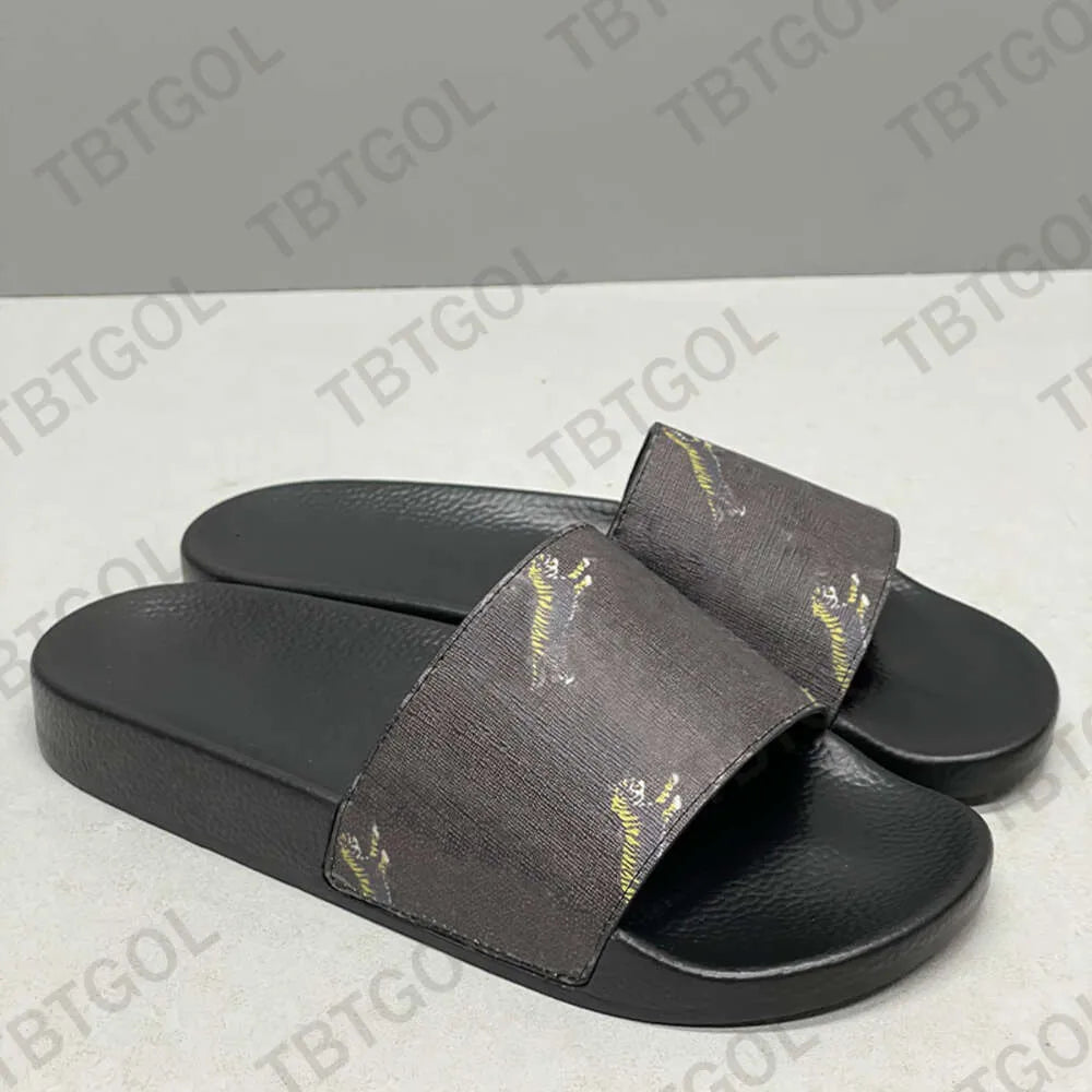 Designer Slides Mens Sandals Rubber Slippers Beach Shoes Classic Floral Brocade Slides Flats Leather Rubber Heatshoes Platform Flip Flops Gear Bottoms With Box 311